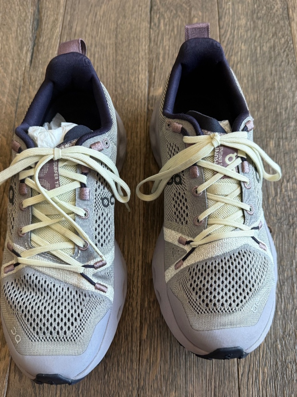 On Cloudsurfer Trail Sneakers